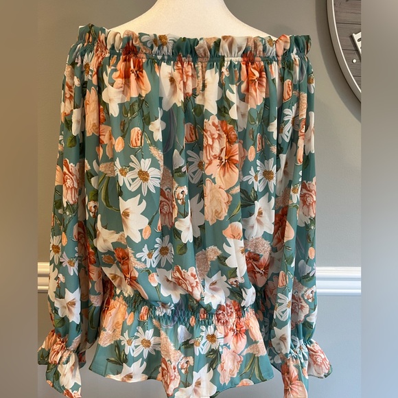 Women's Fall Top -Off The Shoulder - Floral Print Ruffle Sleeve - Size L - Picture 8 of 11